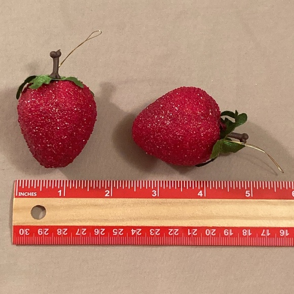 Set Of 19 Vintage Strawberry Ornaments - Picture 12 of 12